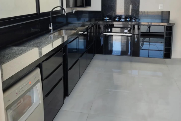 Fábrica de Móveis de Vidro em Goiânia